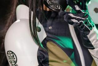 又双叒叕来了！sally dorasnow多啦雪亲手更新的菲谢尔自拍原图，准备好尖叫了吗？